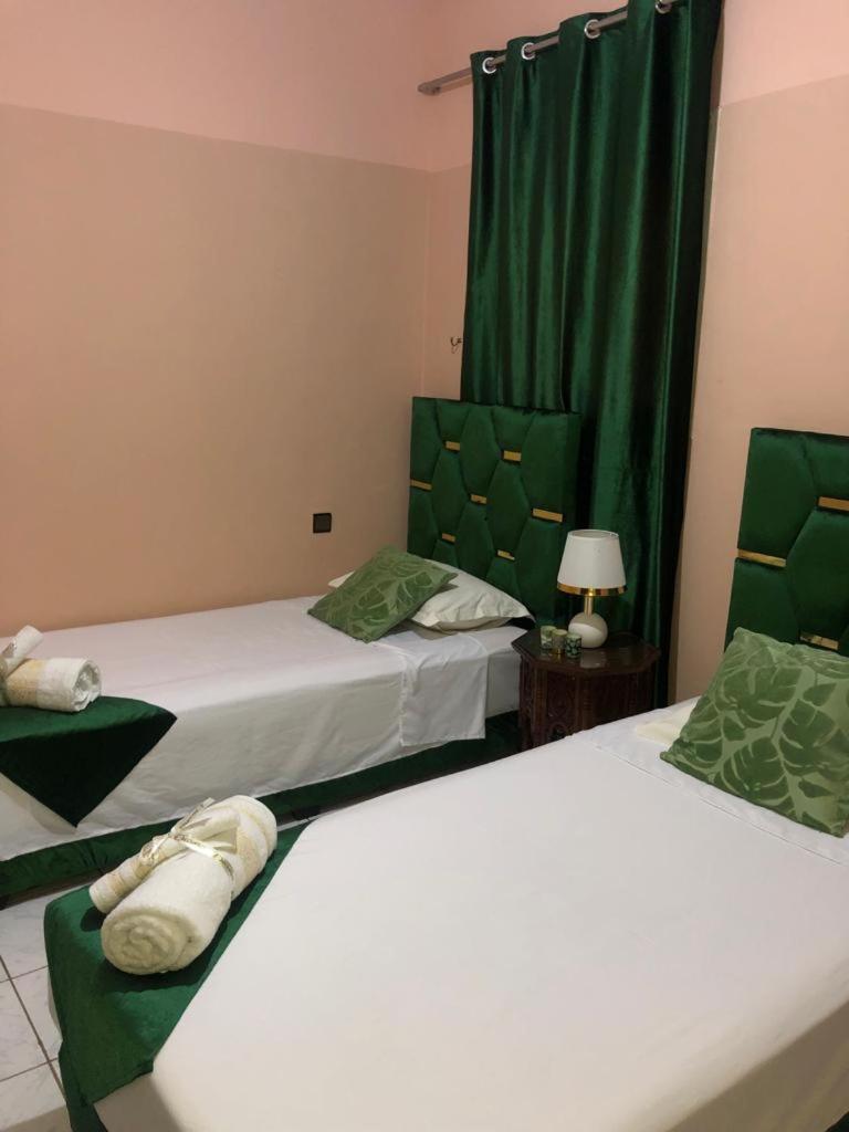 Riad Ramona Lqariya Seyaheya Маракеш Стая снимка