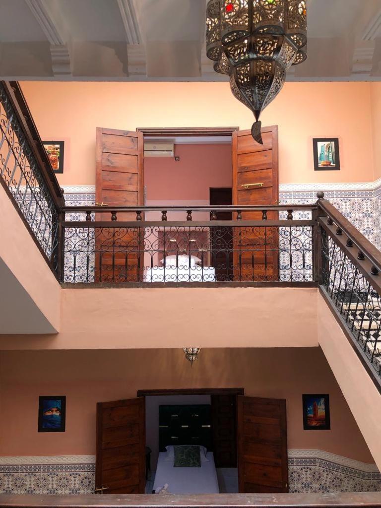 Riad Ramona Lqariya Seyaheya Маракеш Стая снимка
